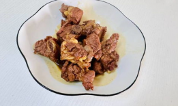 红烧排骨视频,色泽诱人，口感鲜美，轻松学会的烹饪秘诀